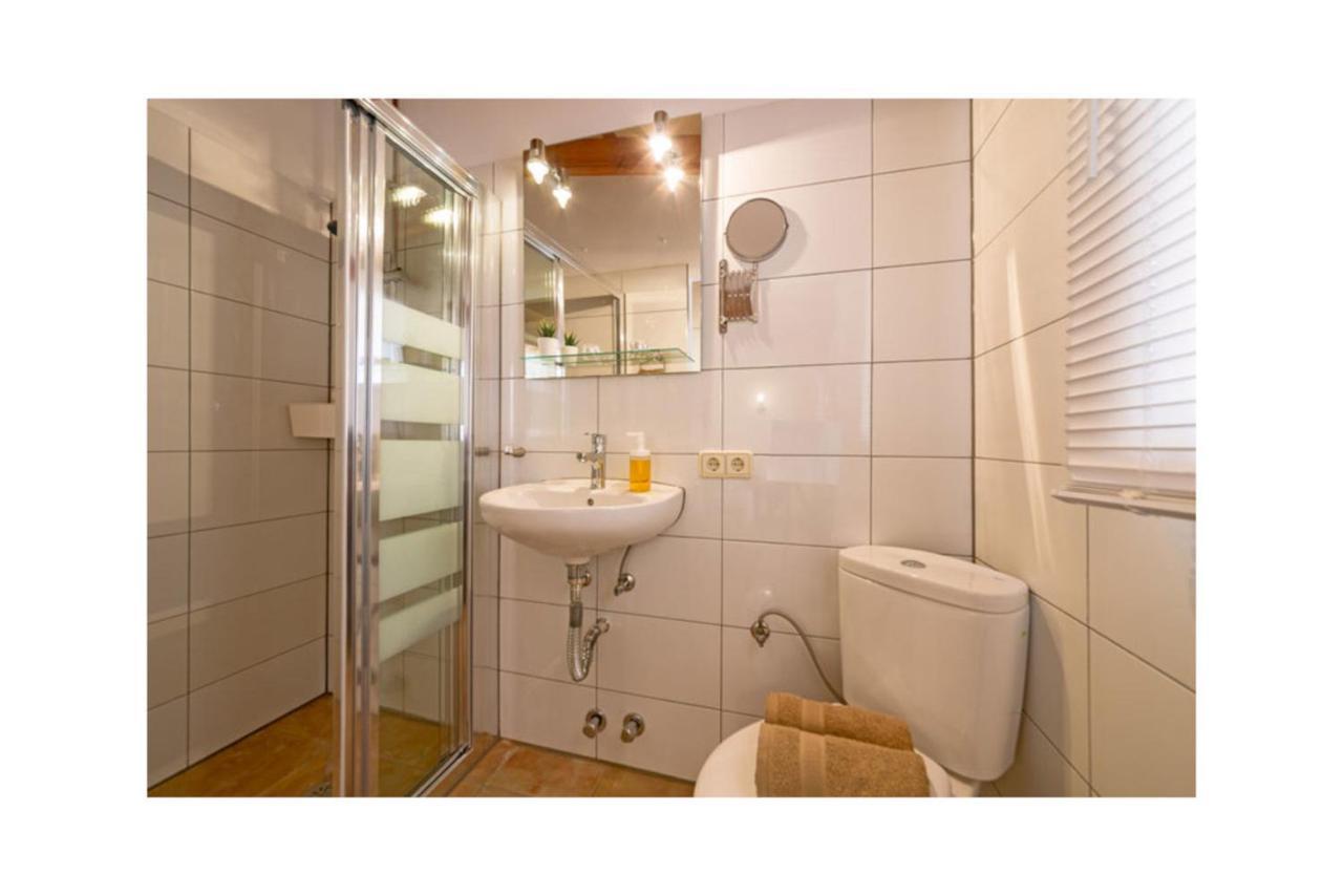 Boutique Hostal "Born53" Im Stadtkern Von Llucmajor, Mallorca Aparthotel Llucmajor  Esterno foto